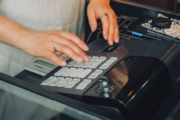 1.安心安全の都度払いシステム